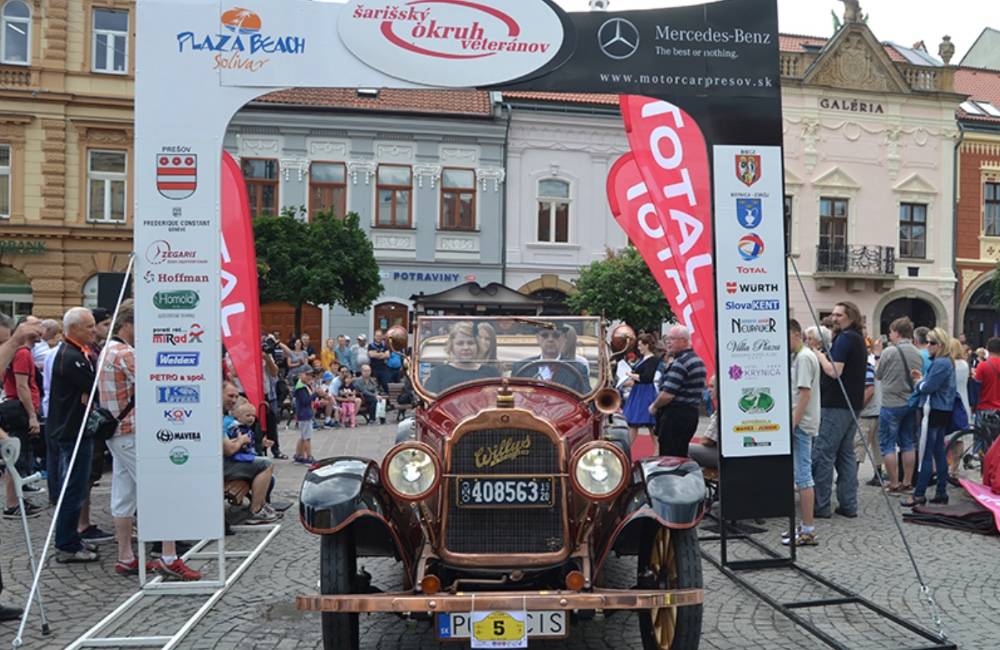 Foto: Prešov opäť obsadia historické autá. Uskutoční sa 15. ročník Šarišského okruhu veteránov