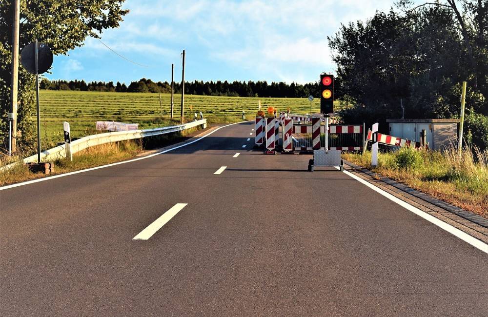 Foto: Cesta prvej triedy medzi Vranovom nad Topľou a Parchovanmi sa dočkala rekonštrukcie