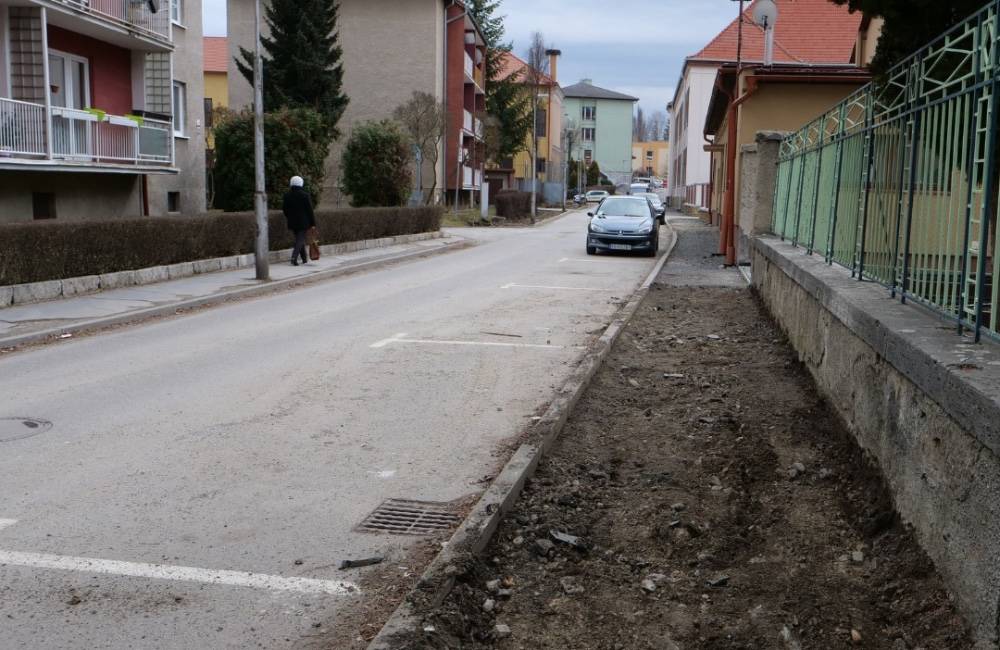 Foto: Rekonštrukcie v Kežmarku pokračujú: Na Baštovej vás čakajú obmedzenia