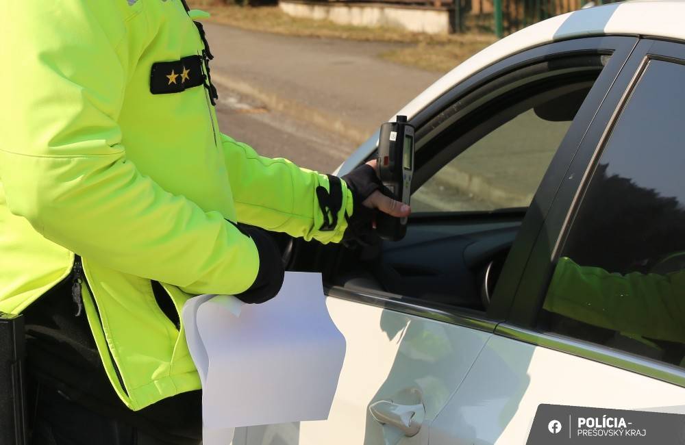 Foto: Vranovskí policajti odhalili až dvoch vodičov pod vplyvom alkoholu: Autobusár nafúkal skoro 1 promile