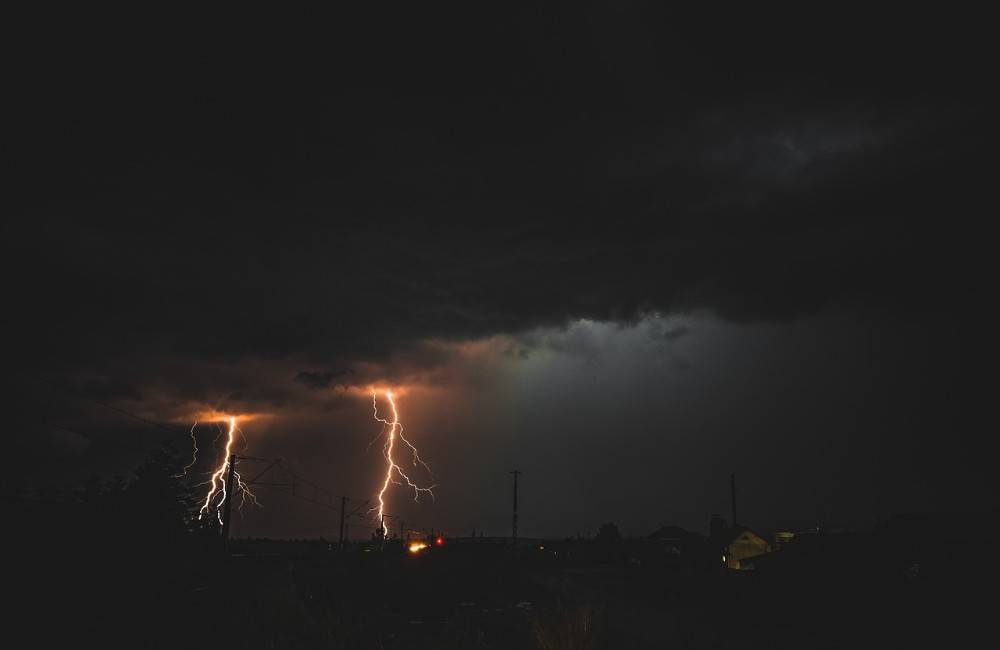 Foto: Na území Prešovského kraja dnes očakávame búrky. Pretrvať by mali aj počas noci