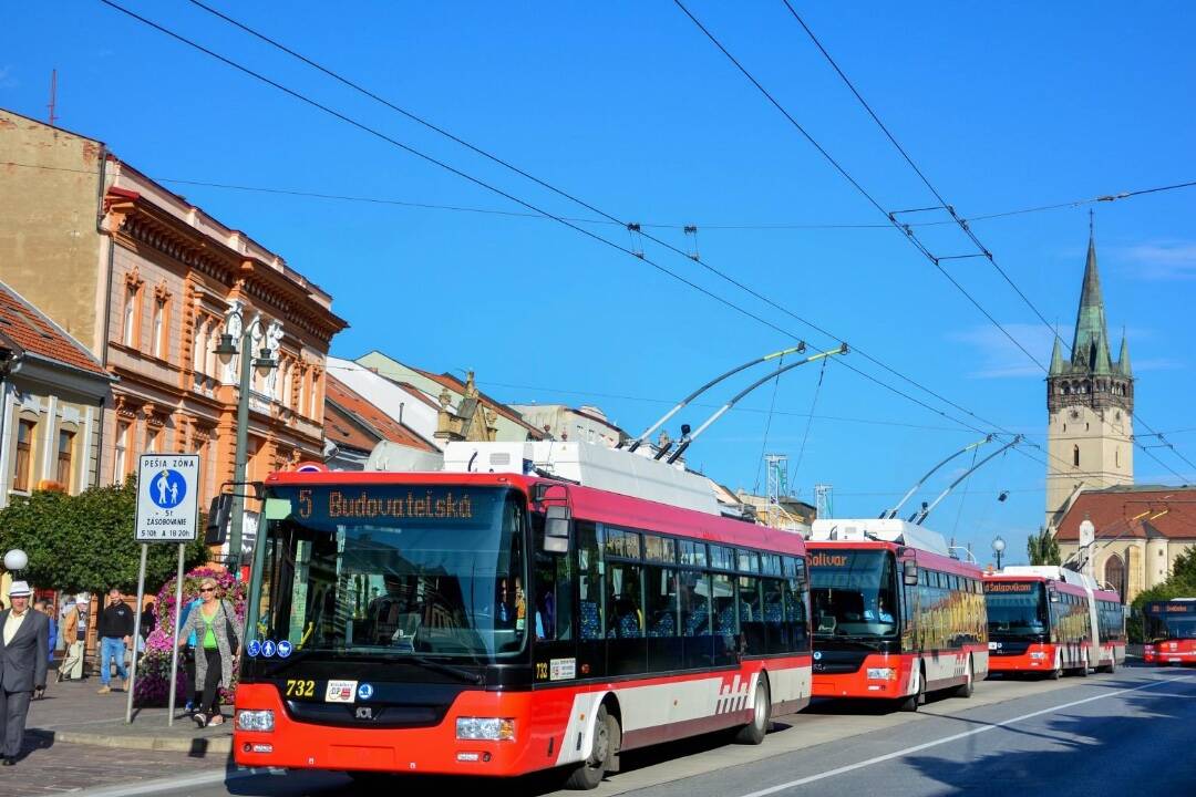 Foto: Nezabudli ste si niečo v prešovskej MHD? Na majiteľov tam čaká niekoľko dáždnikov, rukavíc či peňaženiek