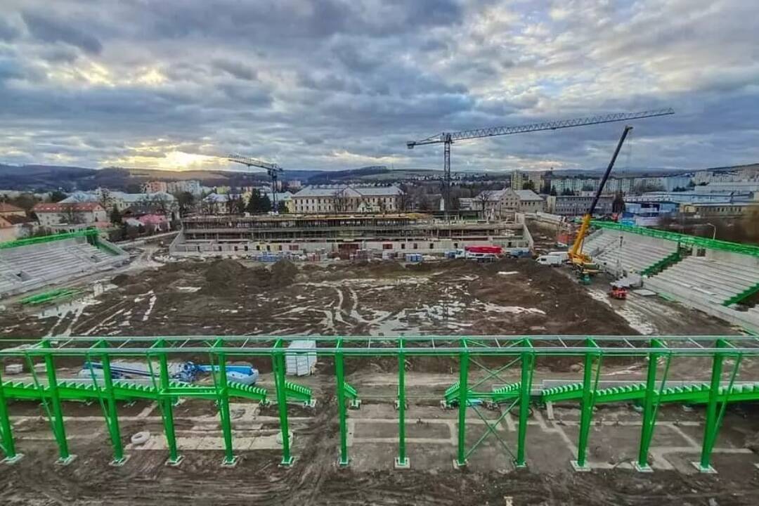 FOTO: Futbal Tatran Aréna v Prešove naberá reálnejšie kontúry. Takto pokračujú práce