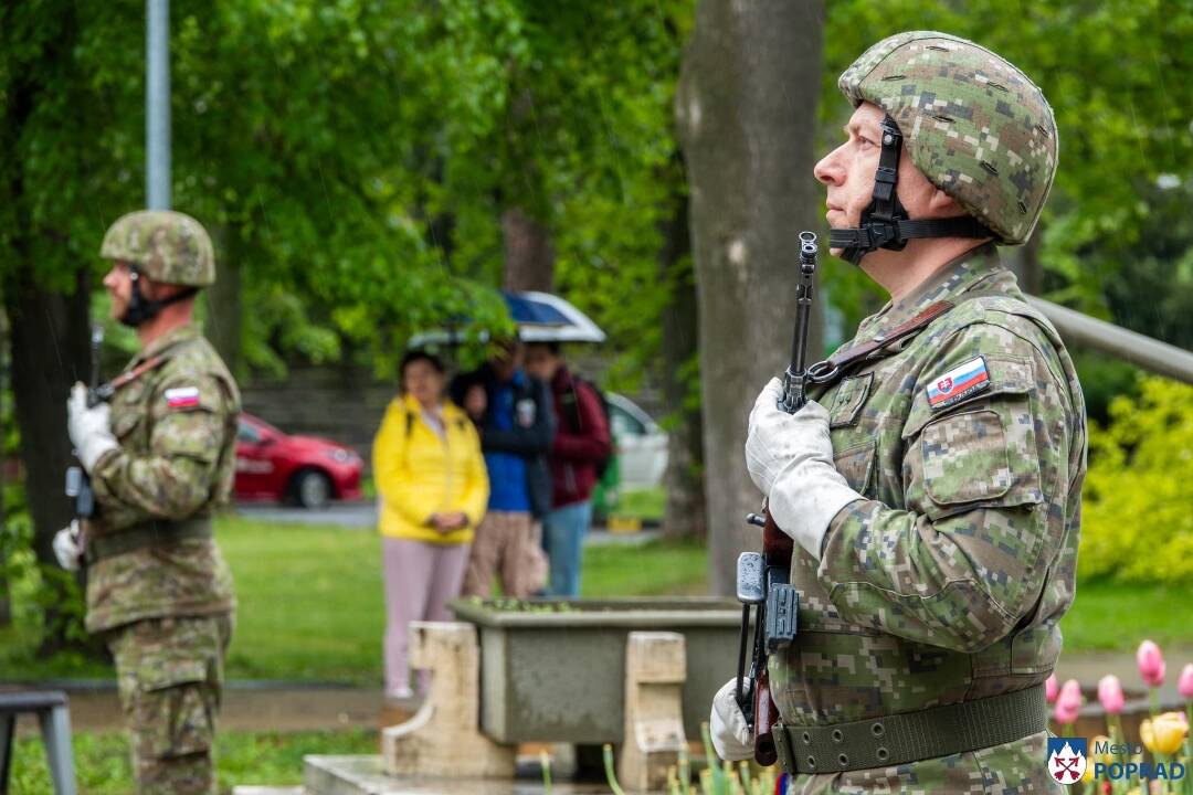 FOTO: Takto si v Poprade si pripomenuli Deň víťazstva nad fašizmom. Zúčastnili ste sa tohto podujatia? 