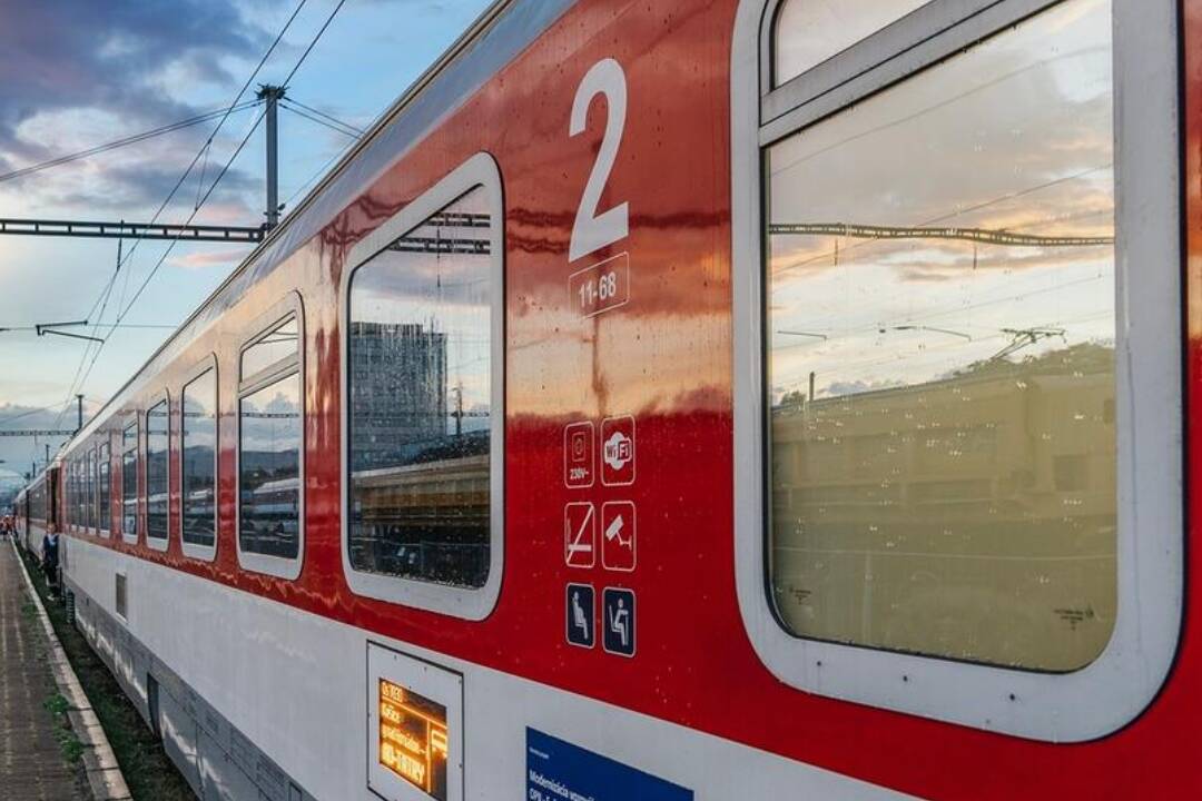 Foto: Vlaky medzi Kysakom a Drienovskou Novou Vsou budú dočasne nahradené autobusmi. Obmedzenie sa dotkne aj Prešova