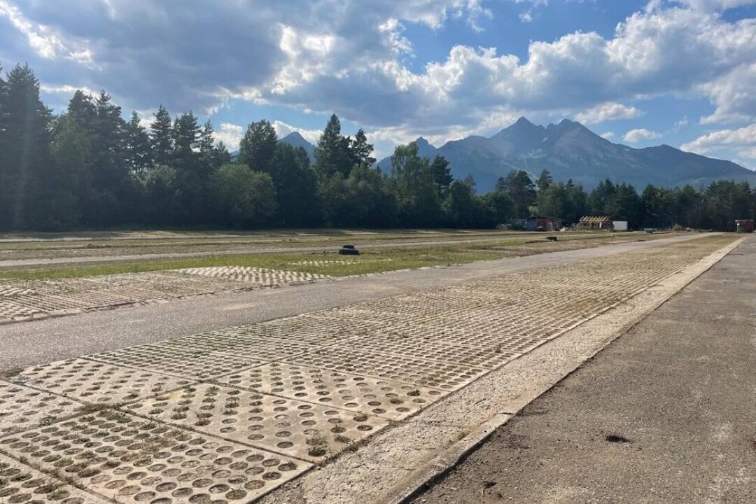 Foto: Záchytné parkovisko a kyvadlová doprava z Tatranskej Lomnice bude pre turistov opäť v prevádzke