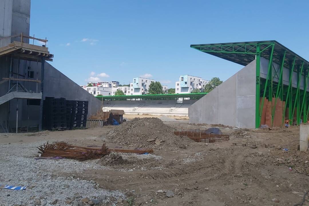 FOTO: Výstavba Futbal Tatran Arény v plnom prúde. Od návrhu sa líši, čo na to fanúšikovia? 