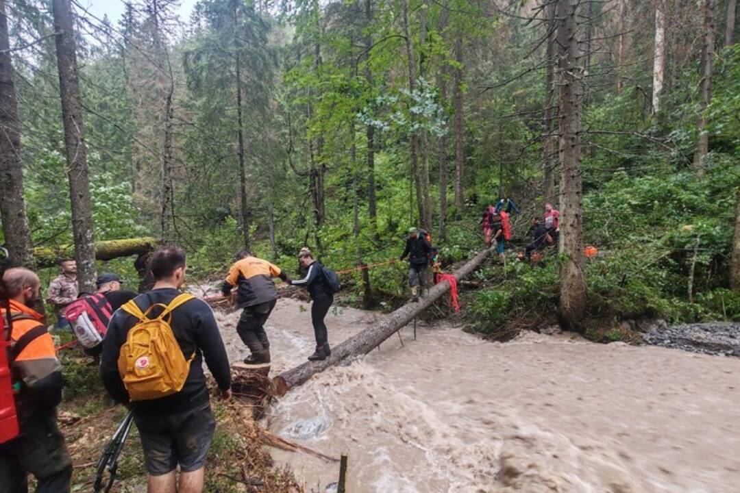 FOTO: Zosuv pôdy v Monkovej doline zabil dve turistky a zničil turistický chodník