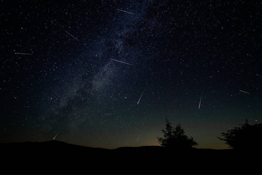 Foto: Nočnú oblohu začiatkom týždňa rozžiari meteorický roj. Padajúce hviezdy môžete pozorovať voľným okom