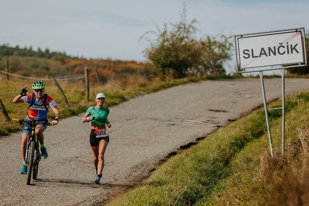 Foto: Viac ako 200 bežcov sa pokúsi v sobotu prebehnúť východné Slovensko. Štafeta Zaži východ je plná výhľadov aj prevýšení