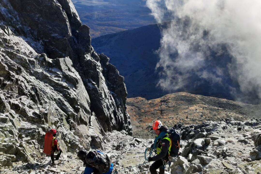 Foto: Pod Gerlachovským štítom zahynul turista. Zvyšok skupiny tam ostal uväznený a bez výstroja