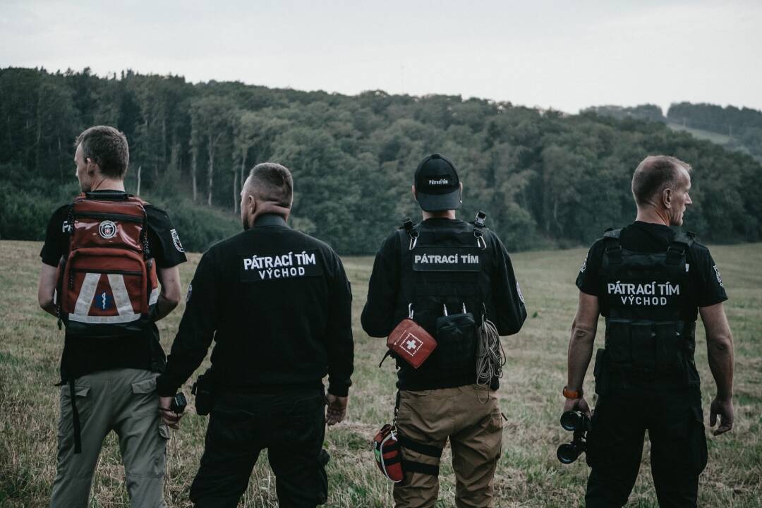 Foto: Pomôž navrátiť domov stratených východniarov. Pátrací tím hľadá ďalších hrdinov