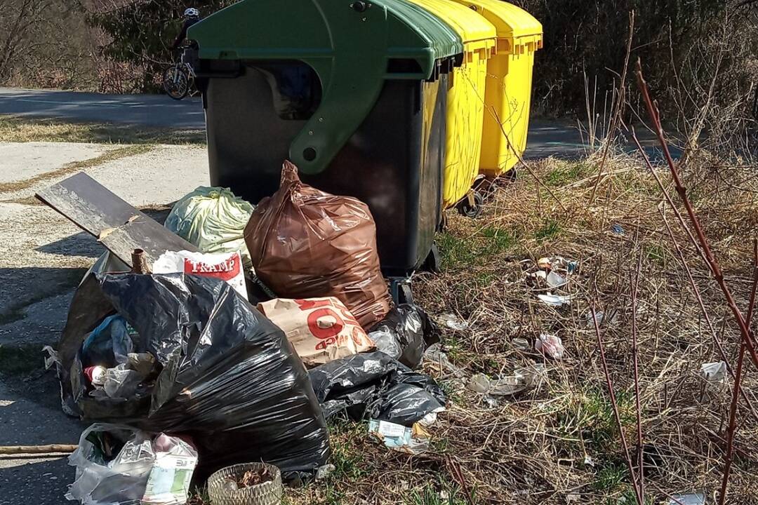 Foto: Zmenená frekvencia vývozu odpadu v Prešove stále schytáva kritiku. Niektorí sa o tom dozvedeli až teraz