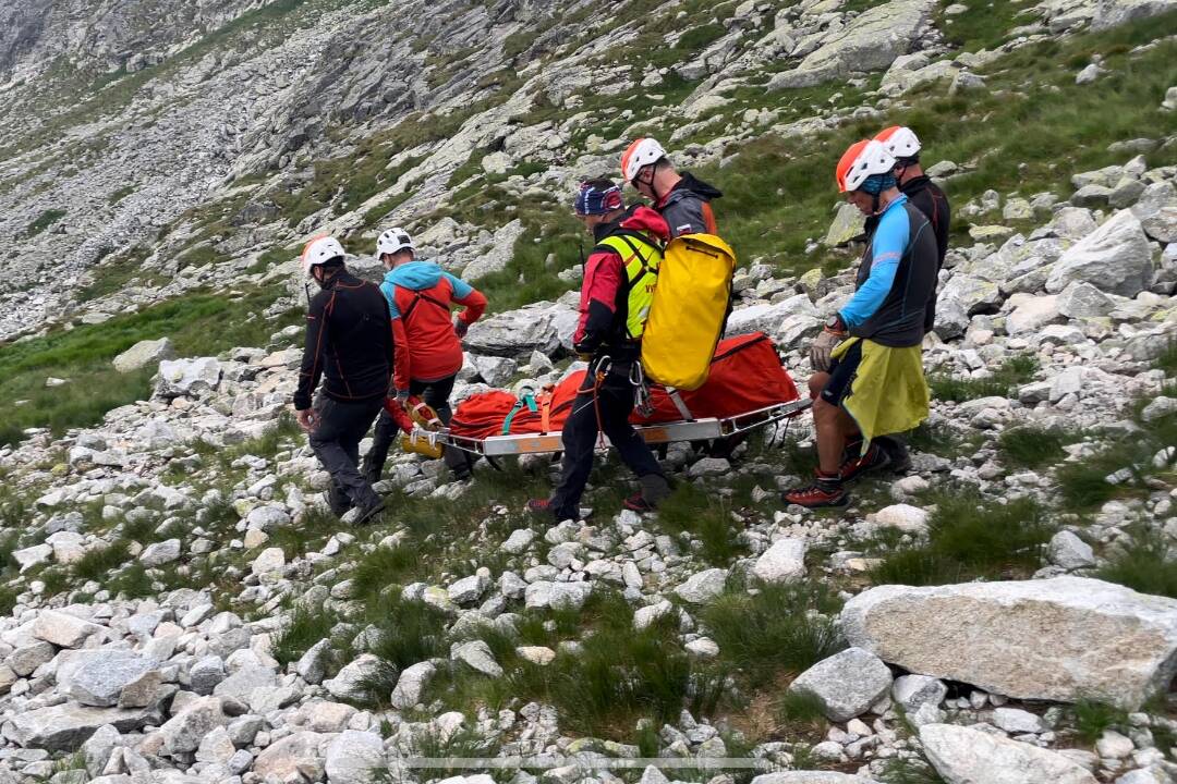 Foto: Hory si toto leto vyžiadali viac obetí, než vlani. Koľko práce mali záchranári vo Vysokých Tatrách?