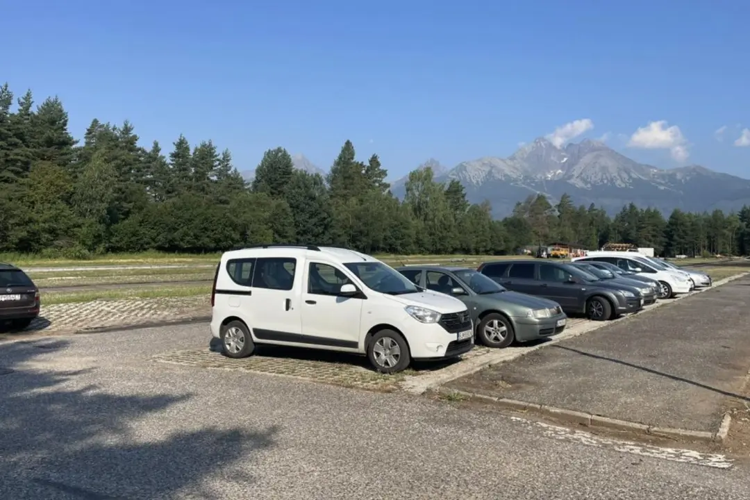 Foto: Na kežmarskú Bielu vodu sa už kyvadlovou dopravou túto zimu nedostanete