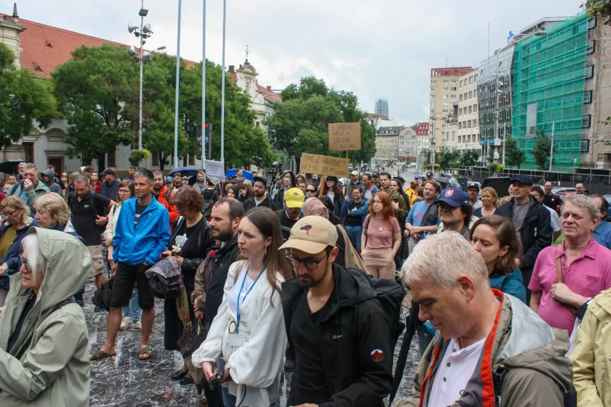 Foto: Slovensko povstane už v piatok, protesty proti kolaborácii s Ruskom budú aj v Prešovskom kraji. Kde sa môžete pripojiť?