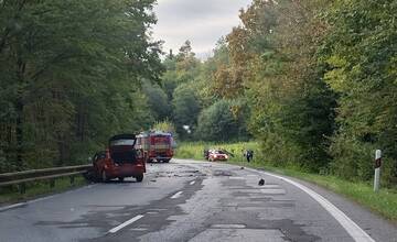 V Cemjate v smere na Bzenov došlo k dopravnej nehode. Zrazilo sa osobné auto, kamión a dodávka