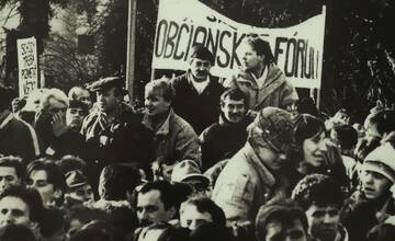 Prešov si pripomenie výročie Nežnej revolúcie položením vencov, otvorená bude aj výstava venovaná novembru 1989