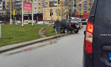 Na ulici Pod Táborom v Prešove havarovalo osobné auto