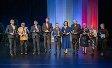 FOTO: Prešovský kraj ocenil osobnosti, medzi laureátmi sa ocitol kňaz, umelci aj záchranca Židov 