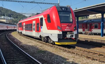 FOTO: Prešovský región dostal predčasný vianočný darček, na trati Lipany- Prešov pribudnú nové moderné vlaky