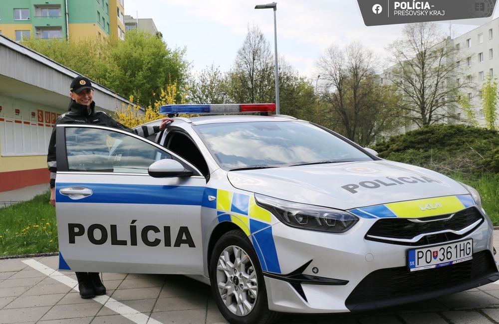 FOTO: Prešovskí policajti dostali deväť nových áut, foto 4