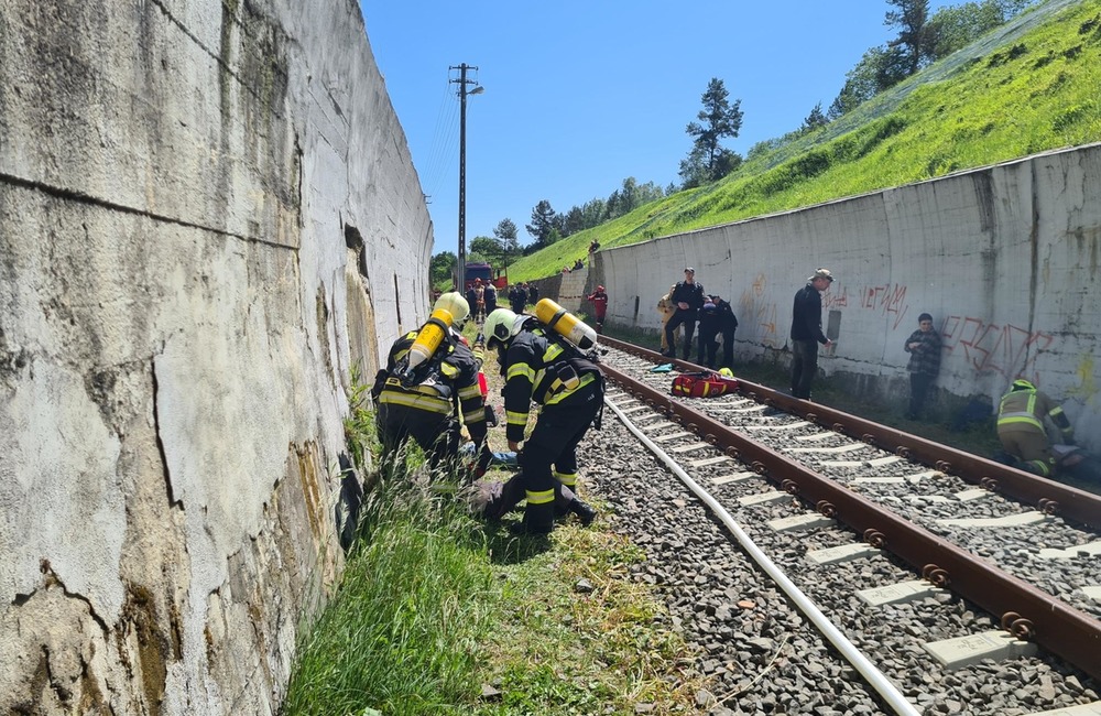 FOTO: Humenskí hasiči preskúšali svoje sily na medzinárodnom cvičení v Poľsku, foto 11