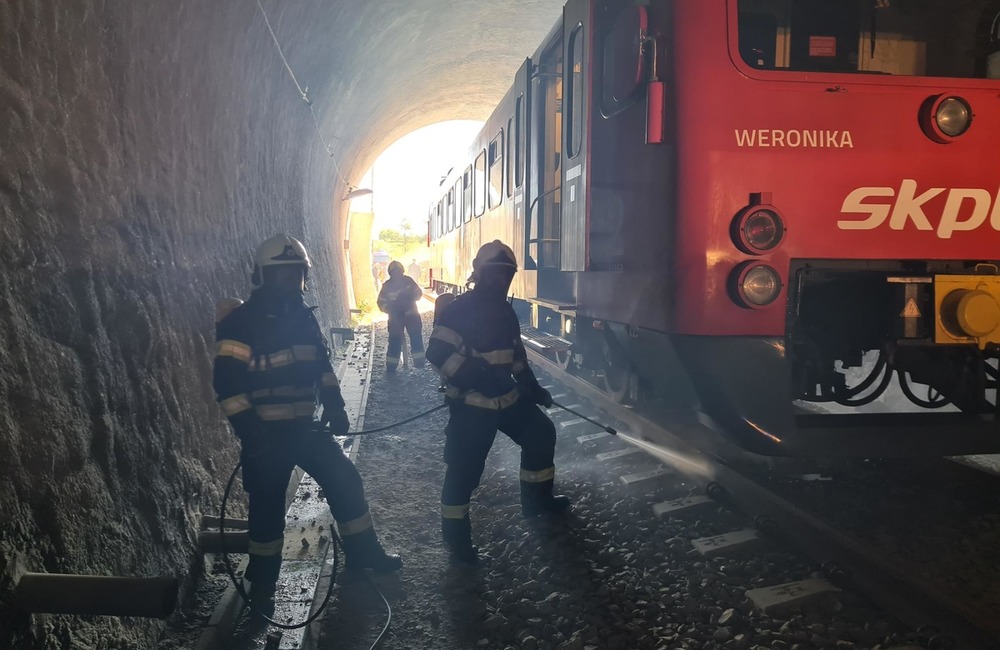 FOTO: Humenskí hasiči preskúšali svoje sily na medzinárodnom cvičení v Poľsku, foto 13