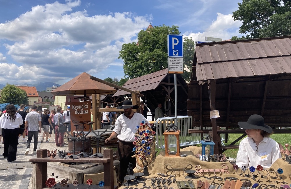 FOTO: V Kežmarku sa začal 31. ročník EĽRO. Na výnimočnom festivale sa predstaví množstvo remeselníkov , foto 3