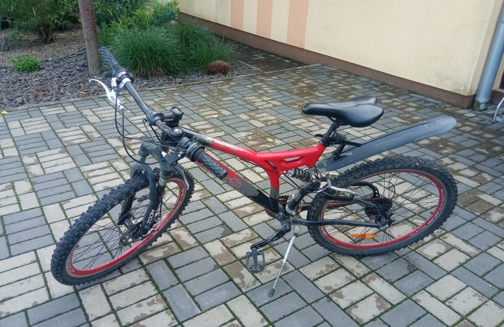 FOTO: Pri obecnom úrade Košarovce sa našiel bicykel, foto 3