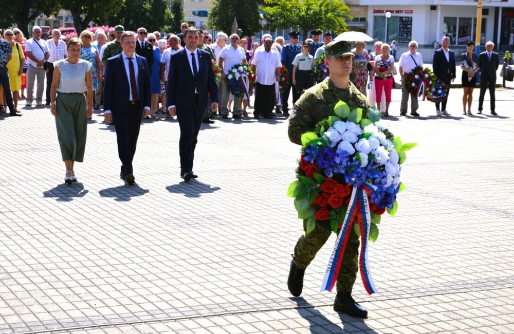 FOTO: 79. výročie Slovenského národného povstania. Takto si v Prešovskom kraji uctili túto historickú udalosť, foto 11