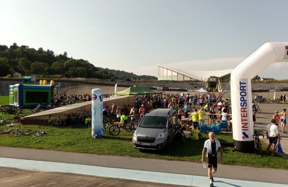 FOTO: Na Prešovskom cyklomaratóne štartovalo 400 ľudí. Ich cieľom bolo ukázať, že aj cyklisti patria na cesty, foto 6