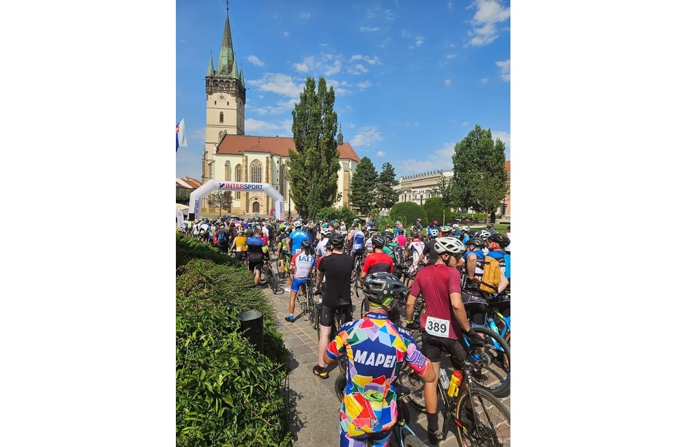 FOTO: Na Prešovskom cyklomaratóne štartovalo 400 ľudí. Ich cieľom bolo ukázať, že aj cyklisti patria na cesty, foto 8