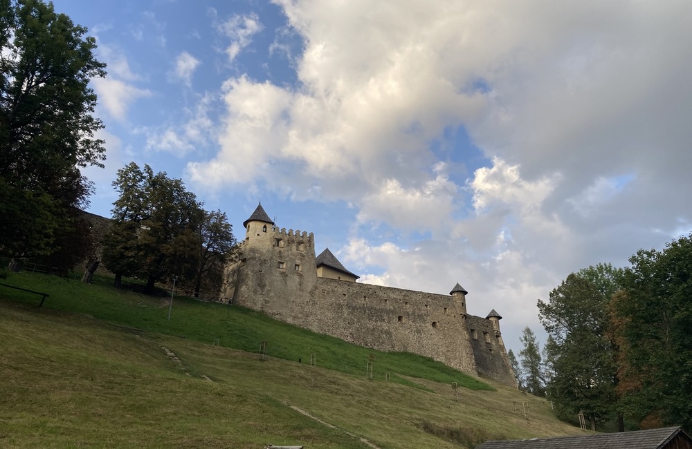 FOTO: Na hrade Ľubovňa si pripomenuli 100. výročie Ružbašskej kráľovskej svadby, foto 1