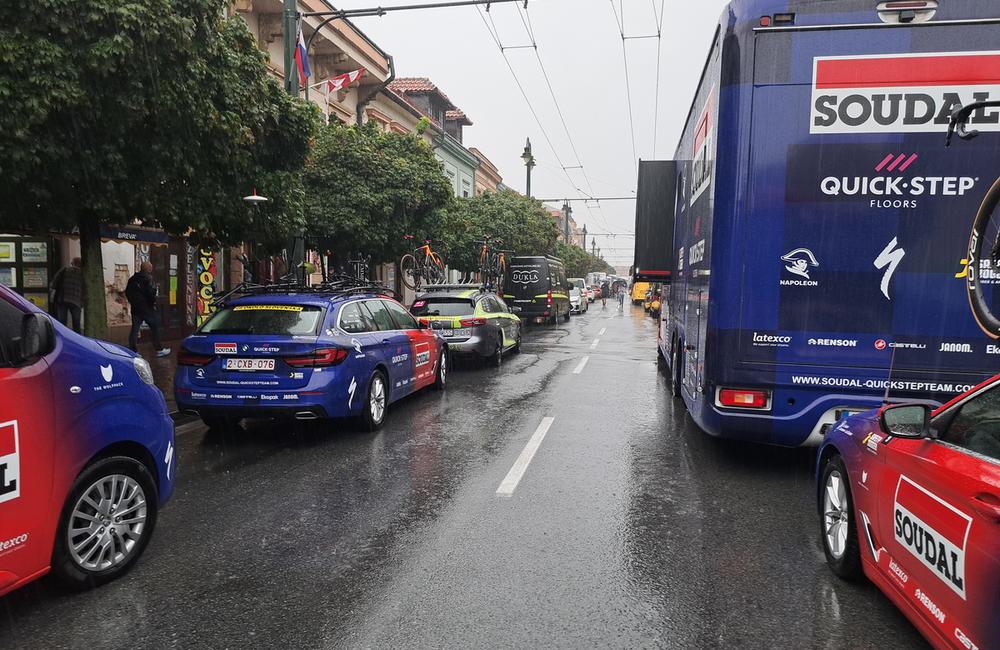 FOTO: V Prešove odštartovala druhá etapa pretekov Okolo Slovenska. Cyklistov nezastavil ani silný dážď, foto 3