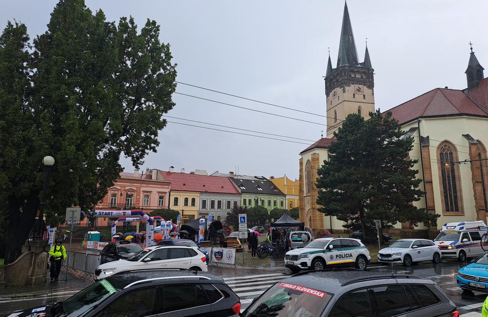 FOTO: V Prešove odštartovala druhá etapa pretekov Okolo Slovenska. Cyklistov nezastavil ani silný dážď, foto 10