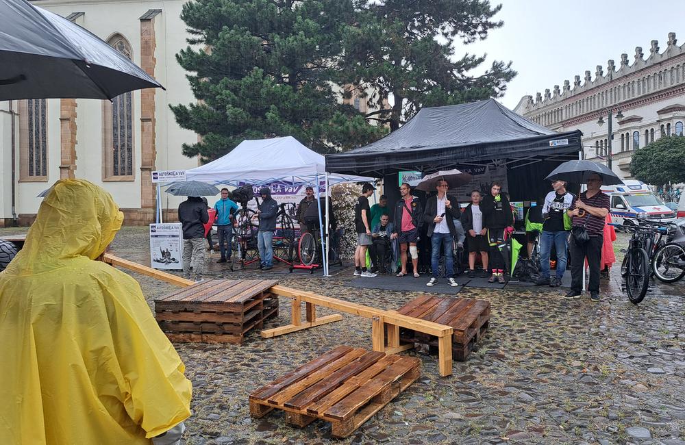 FOTO: V Prešove odštartovala druhá etapa pretekov Okolo Slovenska. Cyklistov nezastavil ani silný dážď, foto 14