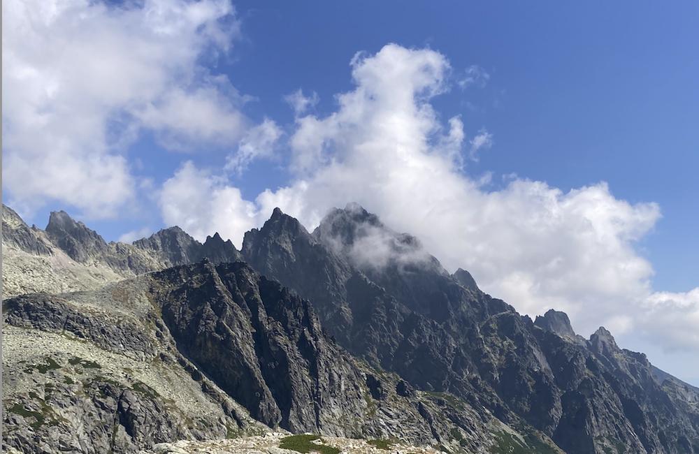 FOTO: Zbojnícka chata vo Veľkej Studenej doline, ktorá je obklopená tatranskou faunou a flórou, foto 18