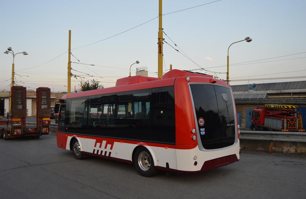 FOTO: Prvé elektrické midibusy sú už v Prešove, čaká sa na dodanie ďalších troch, foto 4