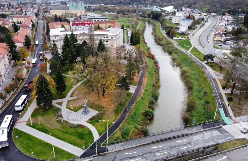 FOTO: Revitalizácia Námestia mládeže a Duchnovičovho v Prešove je dokončená, foto 5