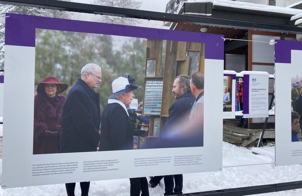 FOTO: Tatranský ľadový dóm na Hrebienku je otvorený. Interiér zdobí Westminsterské opátstvo, foto 21