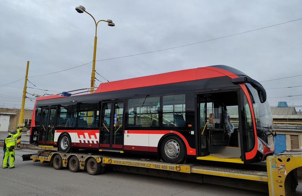 FOTO: Do Prešova dorazil prvý parciálny trolejbus, foto 3