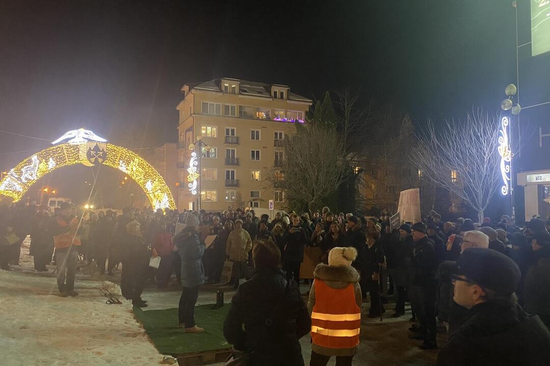 FOTO: Protest Zastavme rozklad demokracie v Poprade, foto 5