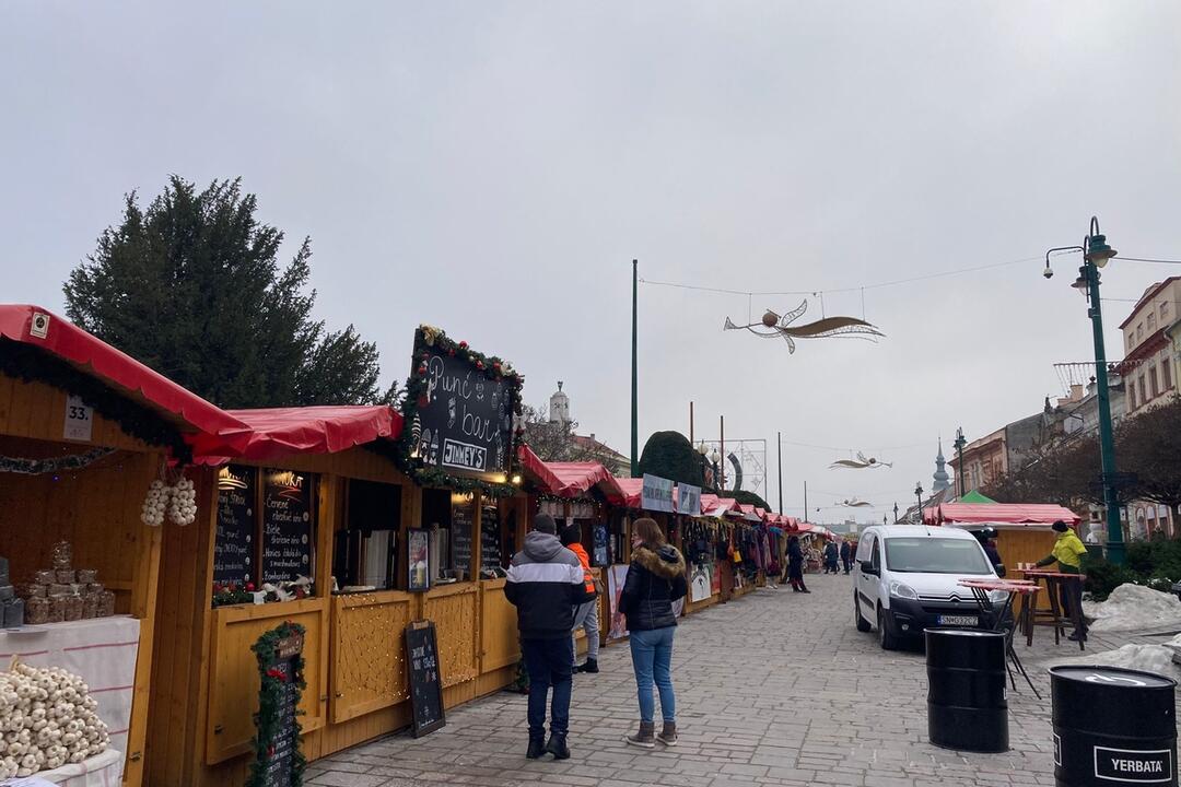 FOTO: Pozrite si, ako vyzerajú tohtoročné vianočné trhy v Prešove, foto 12