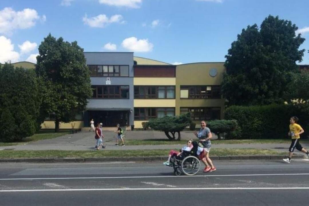 FOTO: Ťažko zdravotne postihnutá Katka zdoláva so svojou mamou Ľubkou bežecké výzvy, foto 7