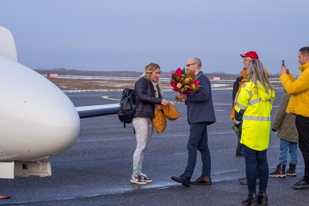 FOTO: Svetové lyžiarky na letisku v Poprade, foto 1