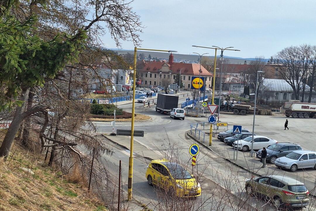 FOTO: Práce na kežmarskom moste pokračujú, foto 1