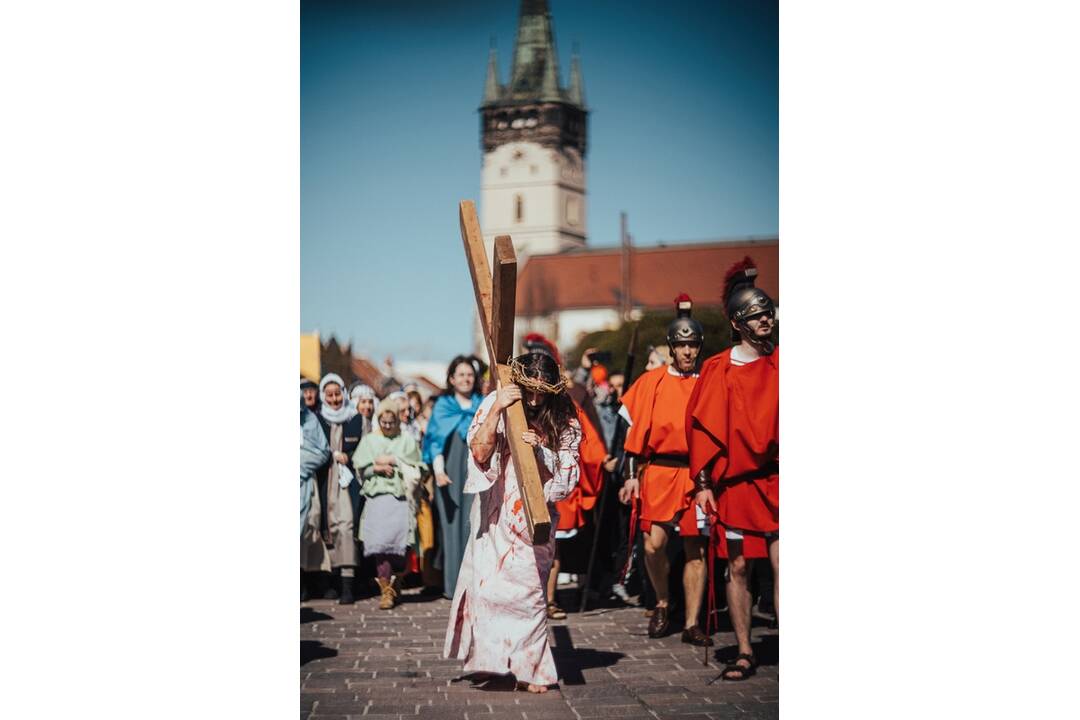 FOTO: Fotograf zachytil Krížovú cestu v Prešove, foto 6