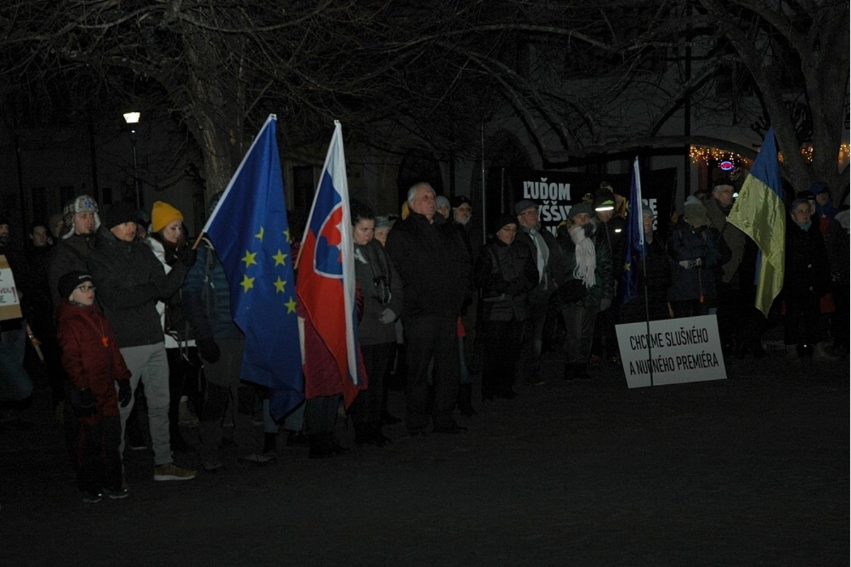 FOTO: V Prešovskom kraji prebehla ďalšia vlna protivládnych protestov. Takto to vyzeralo v Poprade, foto 25