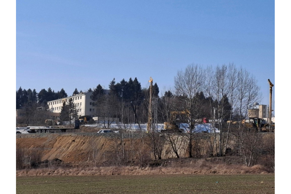 FOTO: Výstavba novej vojenskej nemocnice v Prešove zo sekčovskej strany, foto 1